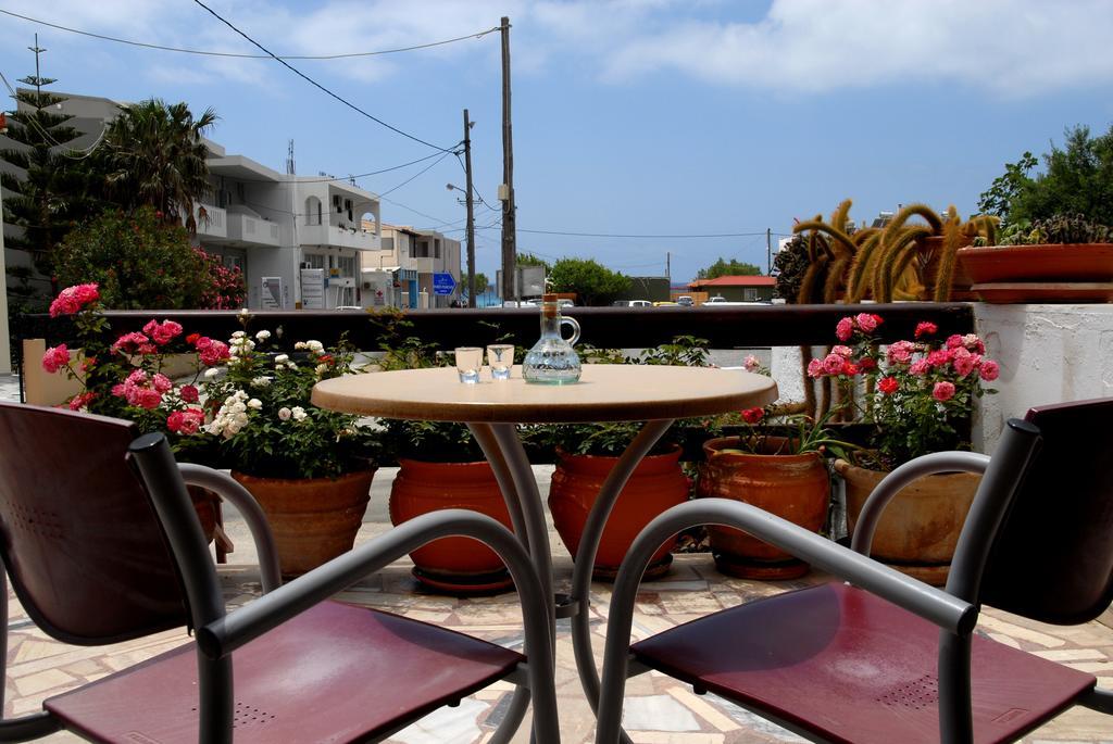 Pension Kyriakos ปลาเกียส ภายนอก รูปภาพ