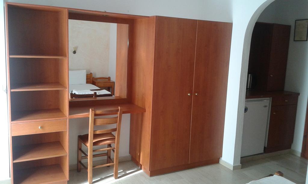 Pension Kyriakos ปลาเกียส ภายนอก รูปภาพ