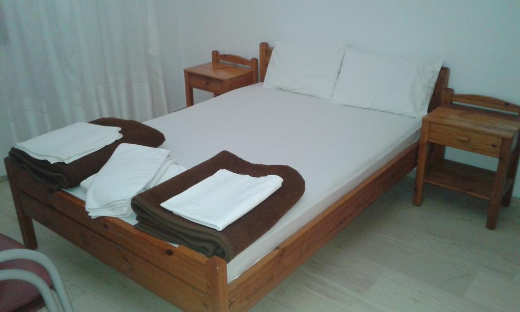 Pension Kyriakos ปลาเกียส ภายนอก รูปภาพ